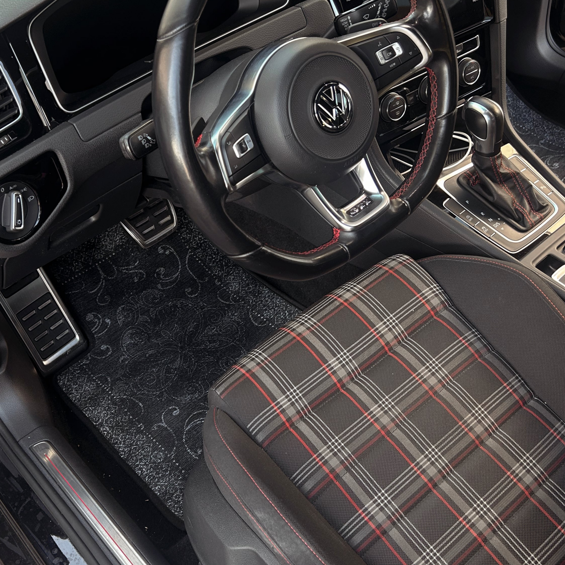 Detail view of Obsidian Black